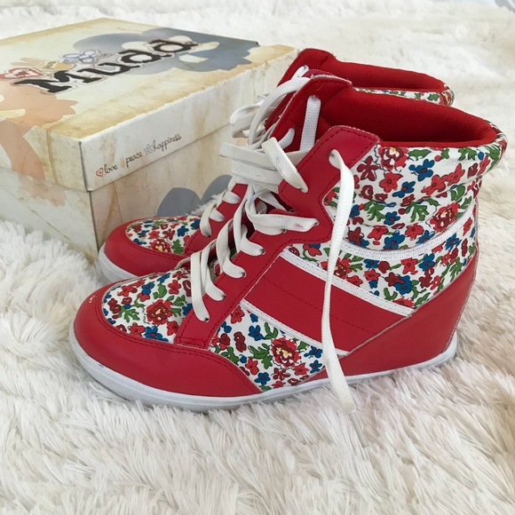 mudd wedge sneakers